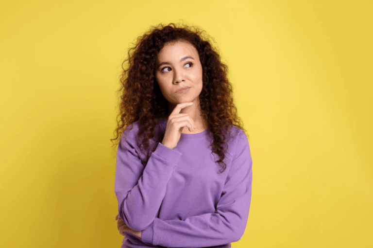 Overthinking – jak zatrzymać natłok myśli i odzyskać spokój w głowie